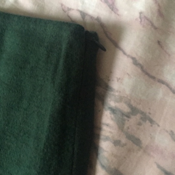 Dark green skirt for winter - Picture 3 of 3